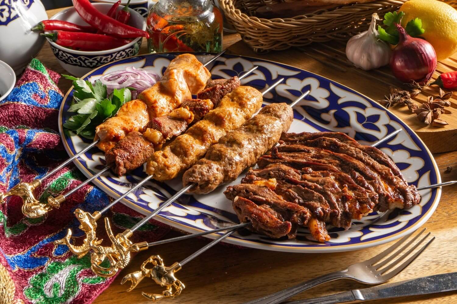 Узбекская кухня. Плов и Ассорти Кебаб